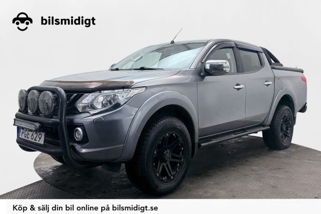 Mitsubishi L200 Dubbelhytt 2.4 DI-D 4WD Automat Dragkrok Flakkåpa Läder Backkamera Moms/Leasing 181hk