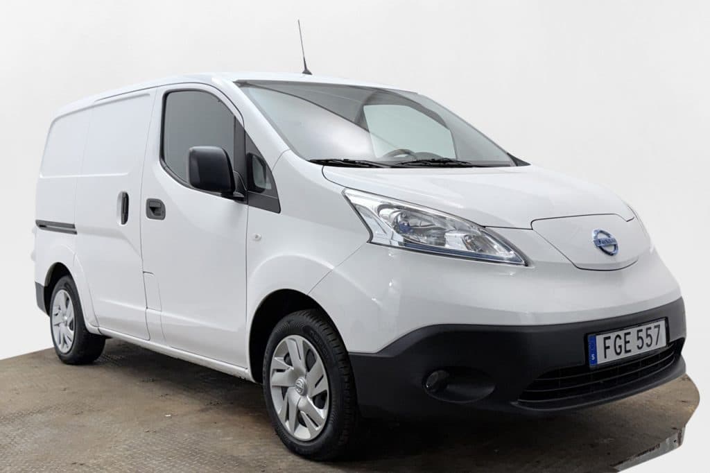 Nissan e-NV200 Skåp 40 kWh Dragkrok Verkstadsinredd Backkamera Cockpit Moms/Leasing 109hk