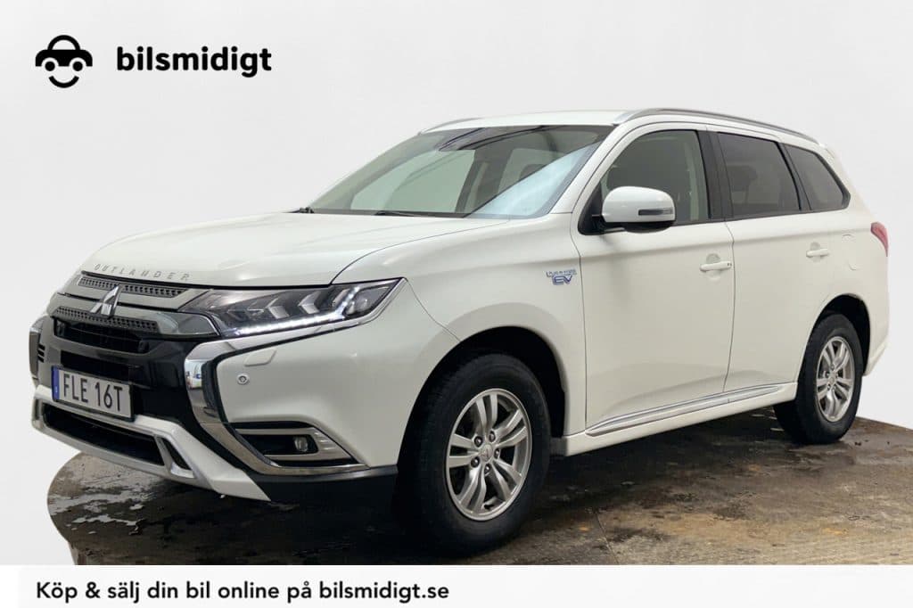 Mitsubishi Outlander PHEV AWD Dragkrok Rattvärme Backkamera P-Sensorer Kamkedja Kupévärmare Moms/Leasing 224hk