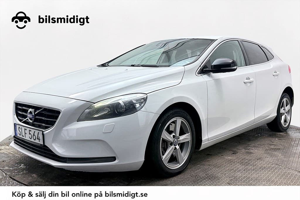 Volvo V40 D3 Momentum Värmare Delskinn P-Sensorer 120hk