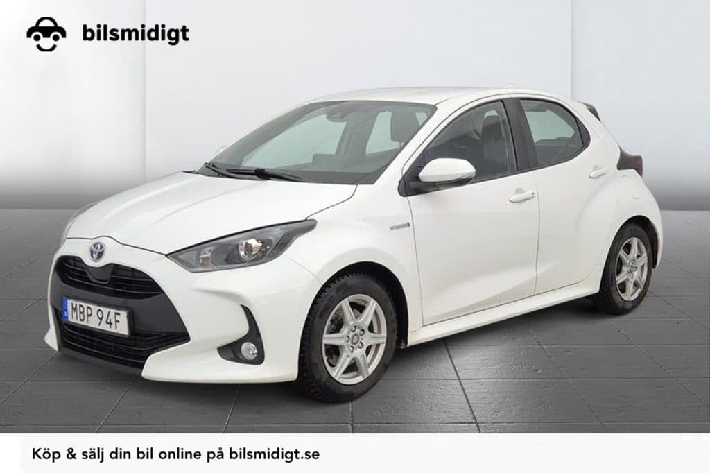 Toyota Yaris Hybrid 1.5 Active Backkamera Pekskärm Adaptiv Farthållare Moms/Leasing 116hk