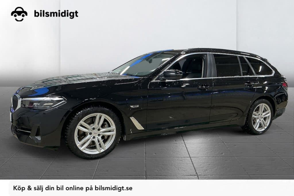 BMW 530e xDrive Touring Dragkrok Läder Sportsäten Backkamera Kamkedja Moms/Leasing 292hk
