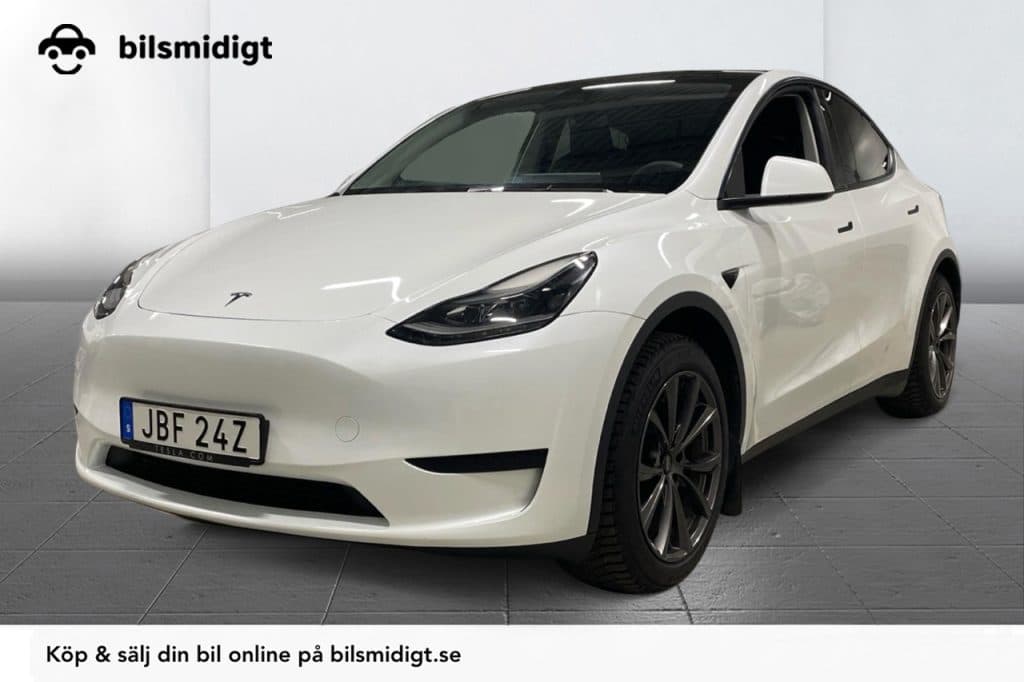 Tesla Model Y Long Range Panorama Navigation Läder Värmepump Moms/Leasing 347hk