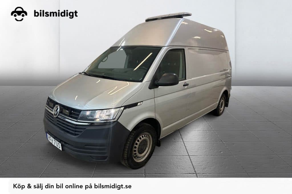 Volkswagen Transporter T30 2.0 4Motion Automat Dragkrok Extra Hög Ramp 3-sits Värmare Backkamera Moms/Leasing 150hk
