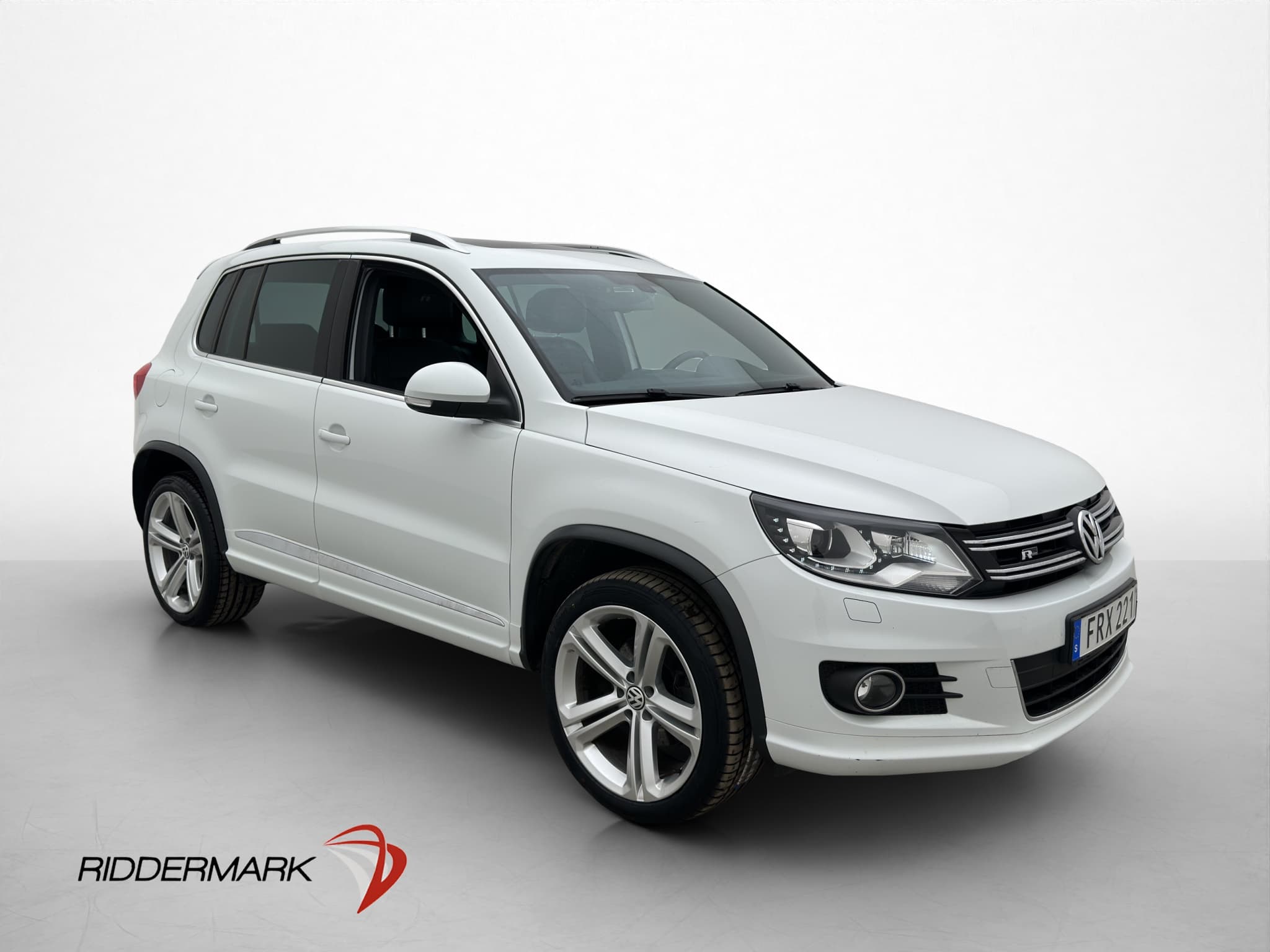 Volkswagen Tiguan TDI 4M 177hk R-Line Pano Skinn Dragkrok