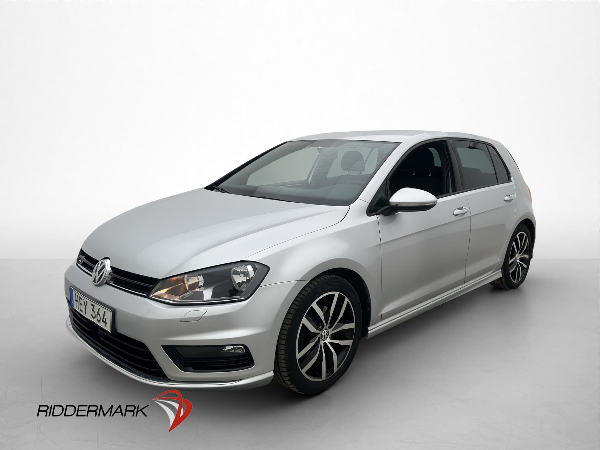 Volkswagen Golf 1.4 TSI 140hk R-Line Kamera Adp-Fart Drag